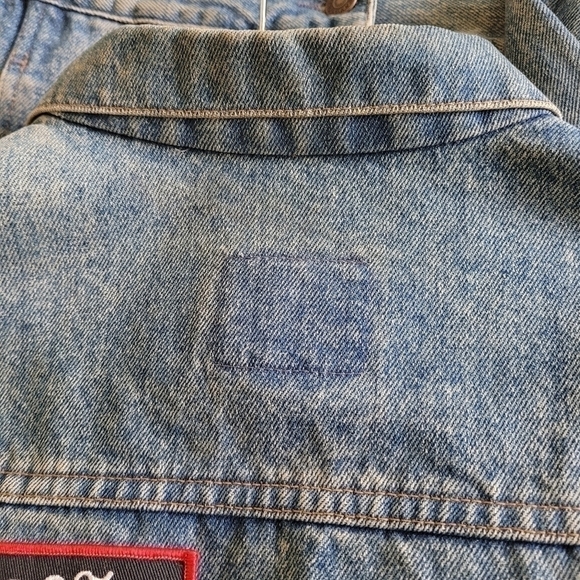 Gap 100% Cotton Denim Jacket with Pins Patches Size Medium - Picture 9 of 11